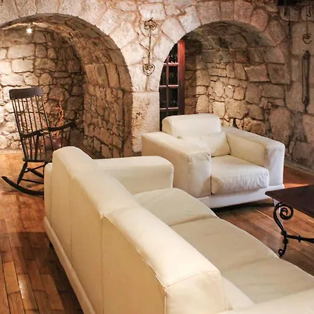 2 Bedroom Gorgeous In Grizane-belgrad * Barci