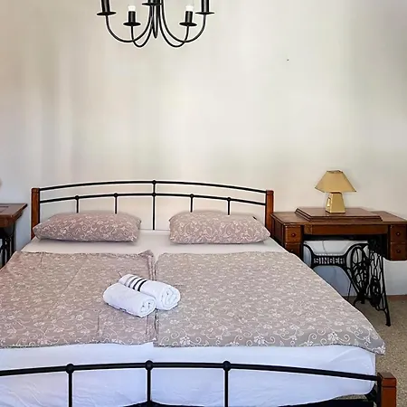別荘 2 Bedroom Gorgeous In Grizane-belgrad *