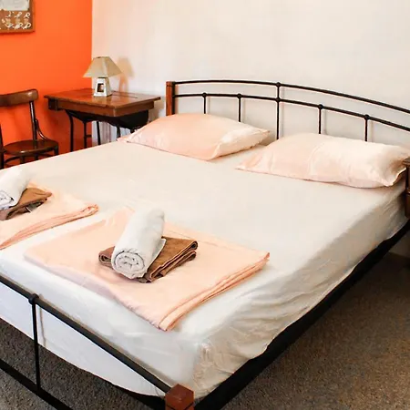 2 Bedroom Gorgeous In Grizane-belgrad